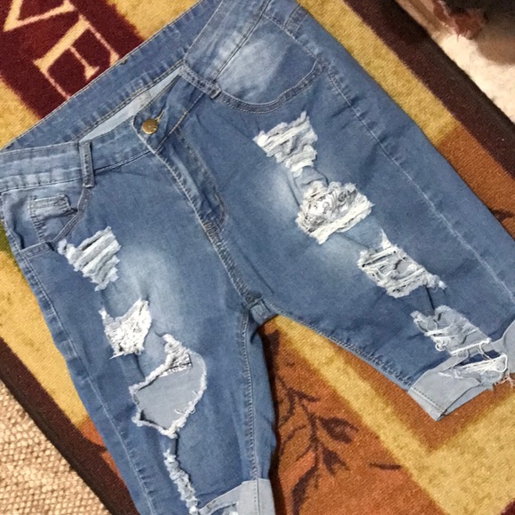 Nice and comfy stretchy like cut shorts size Large - Picture 2 of 7